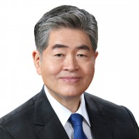 Younghoon David Kim - Chairman & CEO - Daesung Group